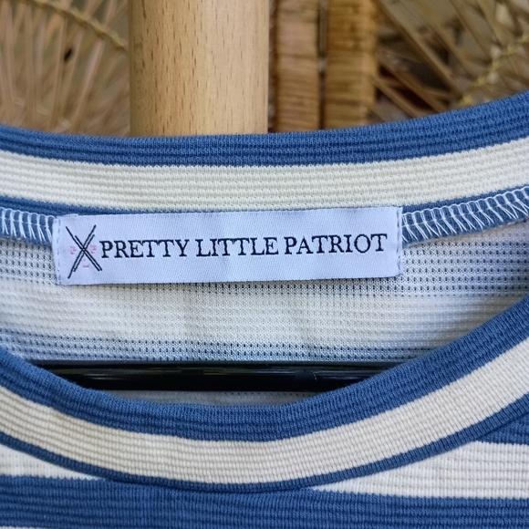 Pretty Little Patriot Blue and White Striped Short Puff Sleeve Tee_Med - Picture 5 of 8
